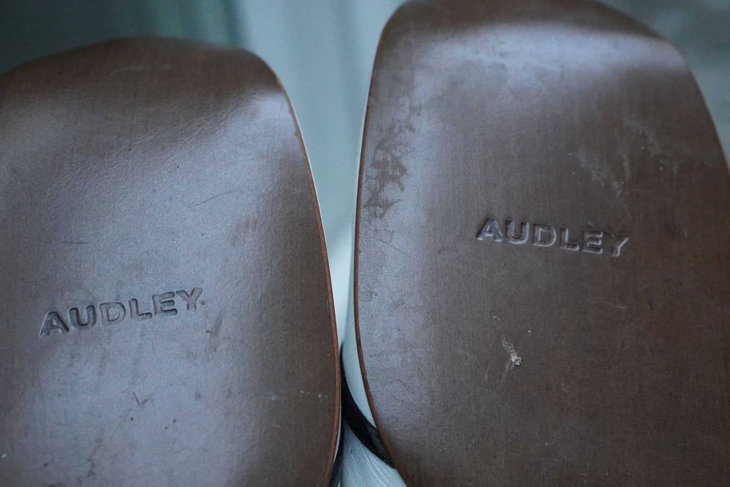 Audley Vintage Leather Shoes EU39.5| White Black Two Tone Striped Minimalist Flats