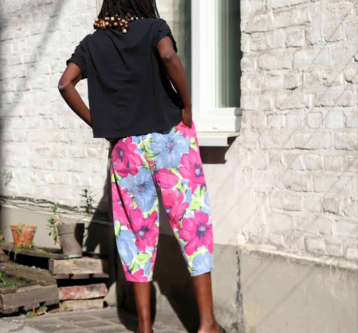 Vintage Floral Capris Size S