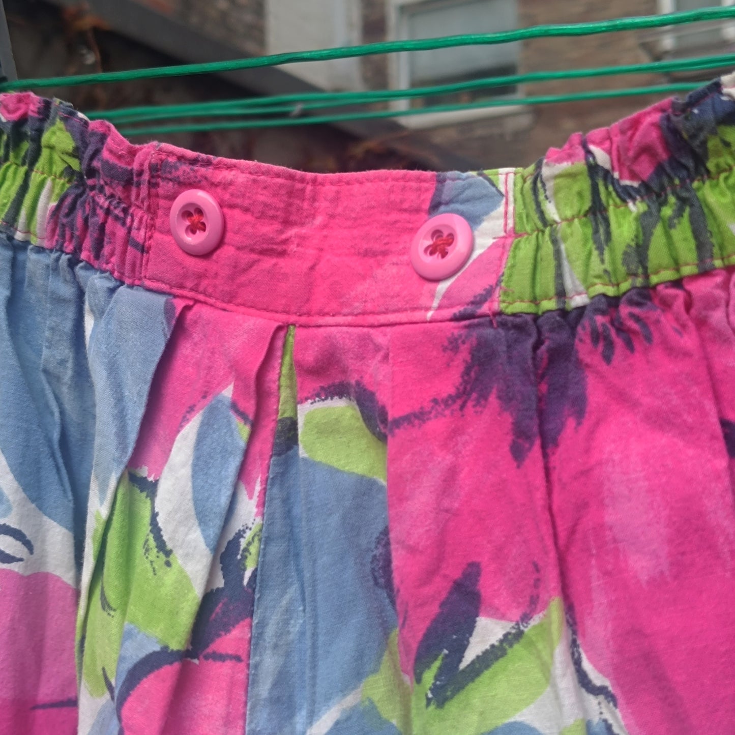 Vintage Floral Capris Size S