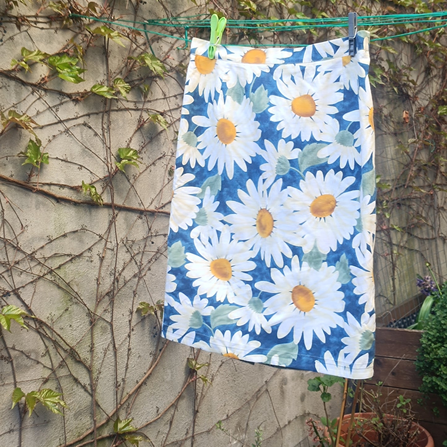 Vintage Daisy Print Cotton Skirt Size Small