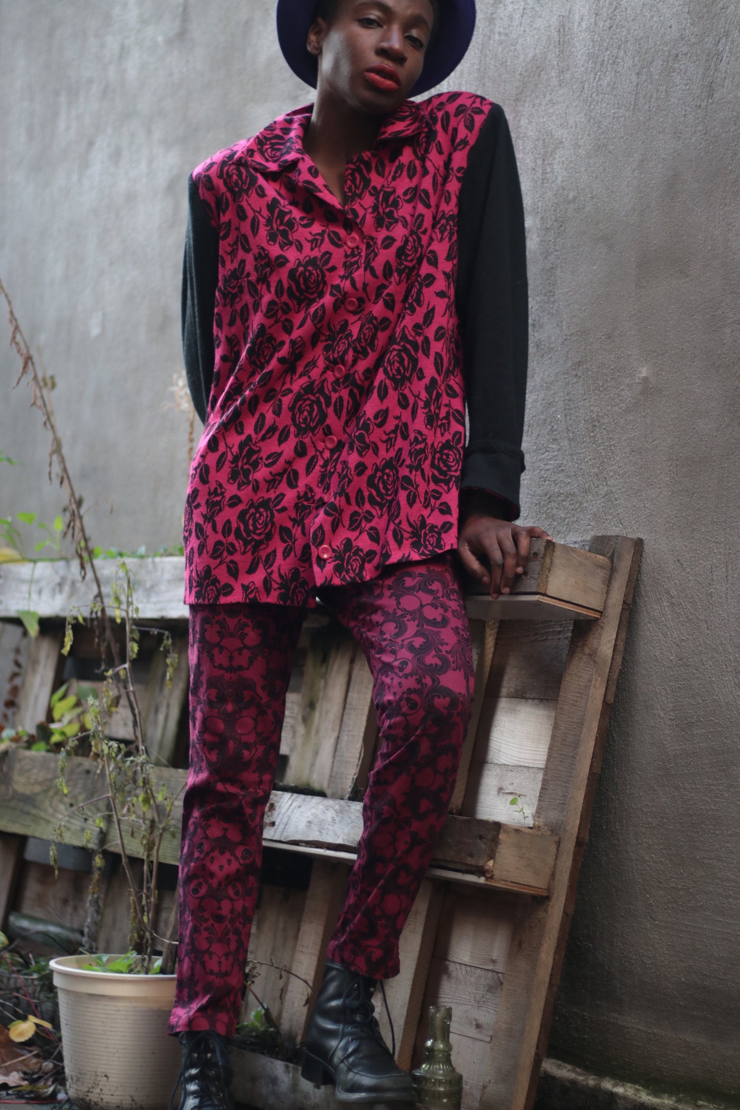Vintage Long Sleeved Shirt with Floral Motifs in red and contrasting Black Sleeves