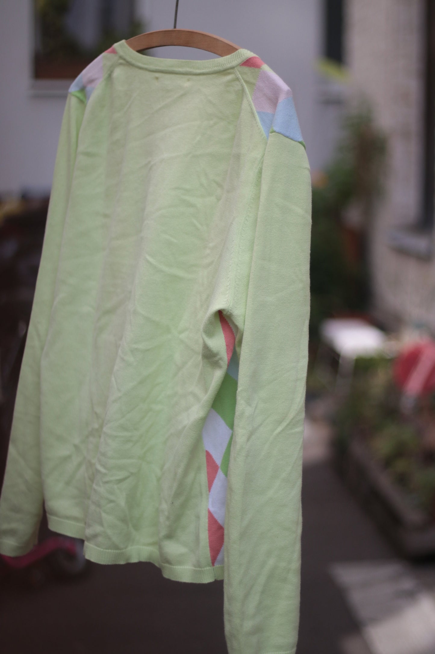 Vintage 90s Tommy Hilfiger lime green long sleeved sweater with V neck silhouette