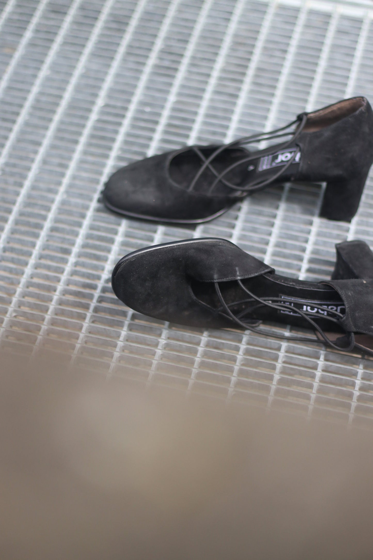 90s Gabor Suede Heels with Criss Cross Details| Vintage Classic Chic Elegant Black Block Heel Shoes | Capsule Wardrobe Minimalist Workwear
