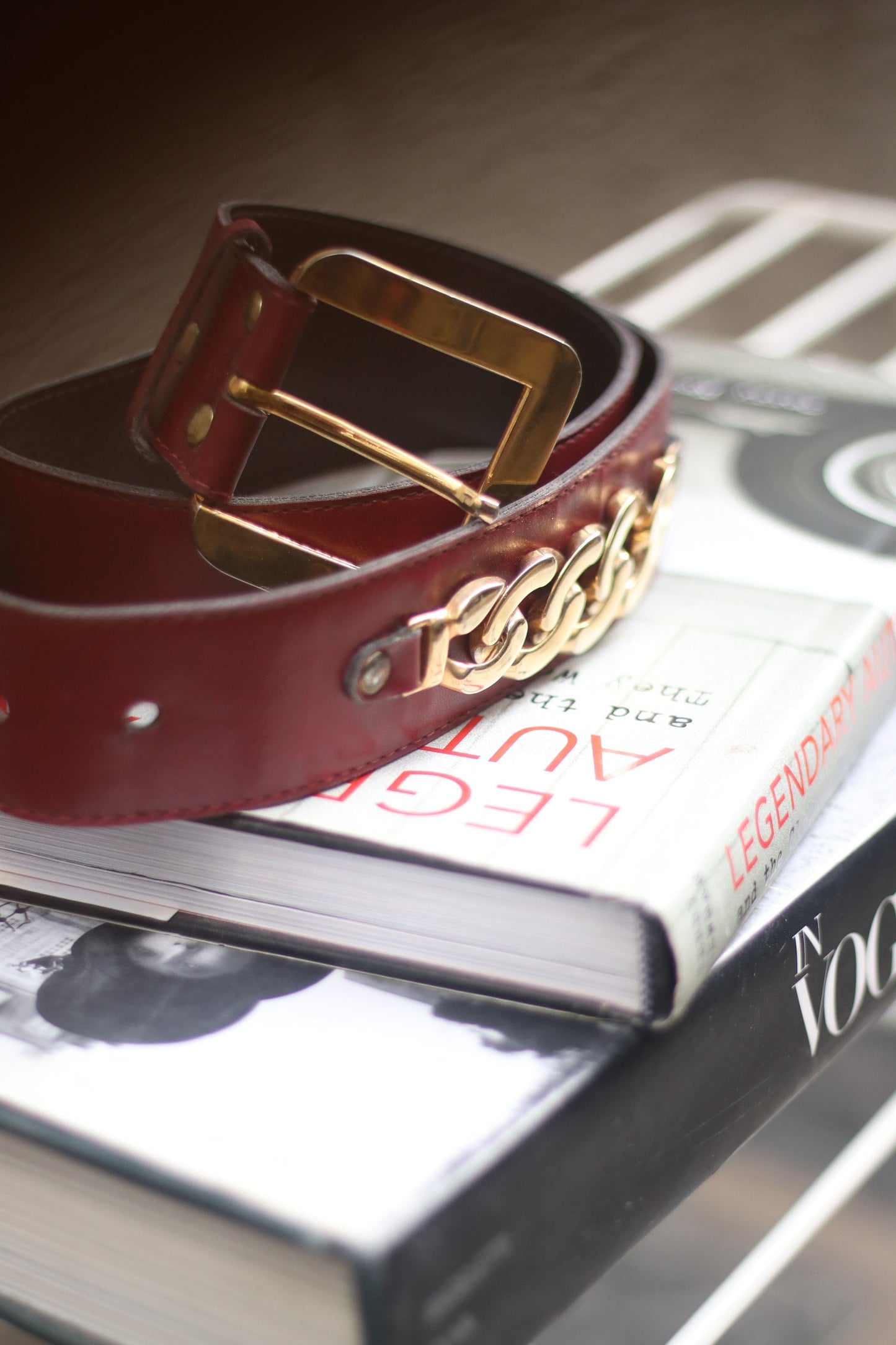 Vintage red belt with gold-colored buckle detail 70s statement retro belt