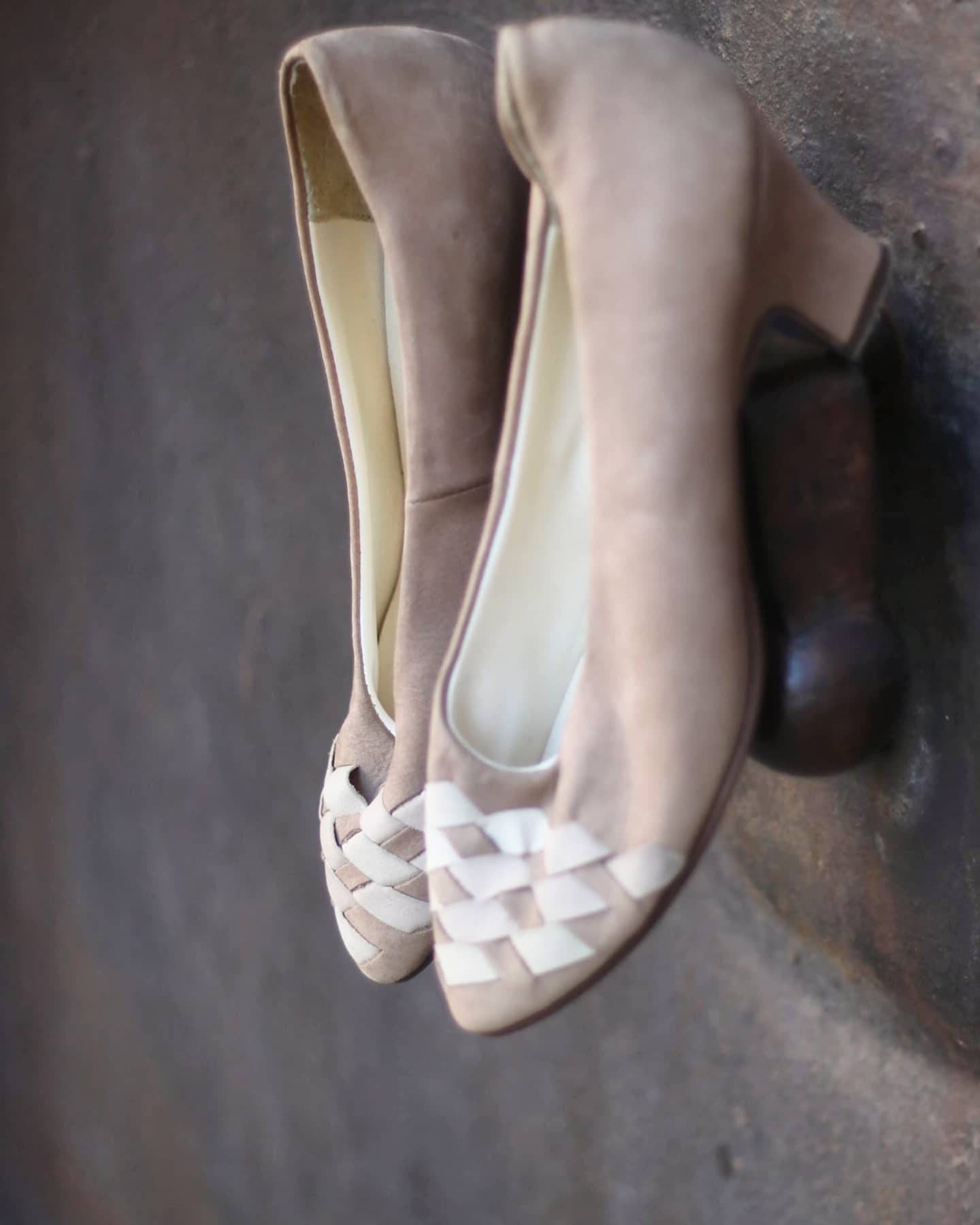 80s Laura Berg Leather Pumps| Vintage Brown and Creme Slip ins with woven details| Minimalist Purist Avantgarde heels