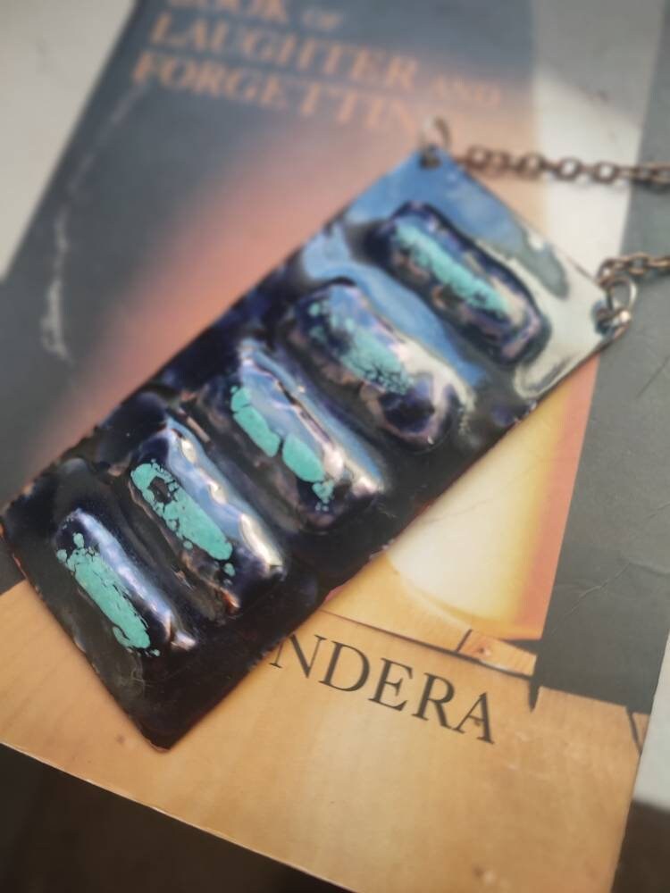 70s metallic blue necklace| Vintage Bohemian Cool Brass colored chain necklace