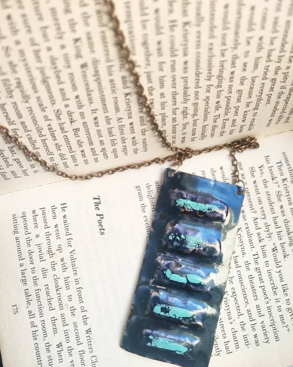 70s metallic blue necklace| Vintage Bohemian Cool Brass colored chain necklace