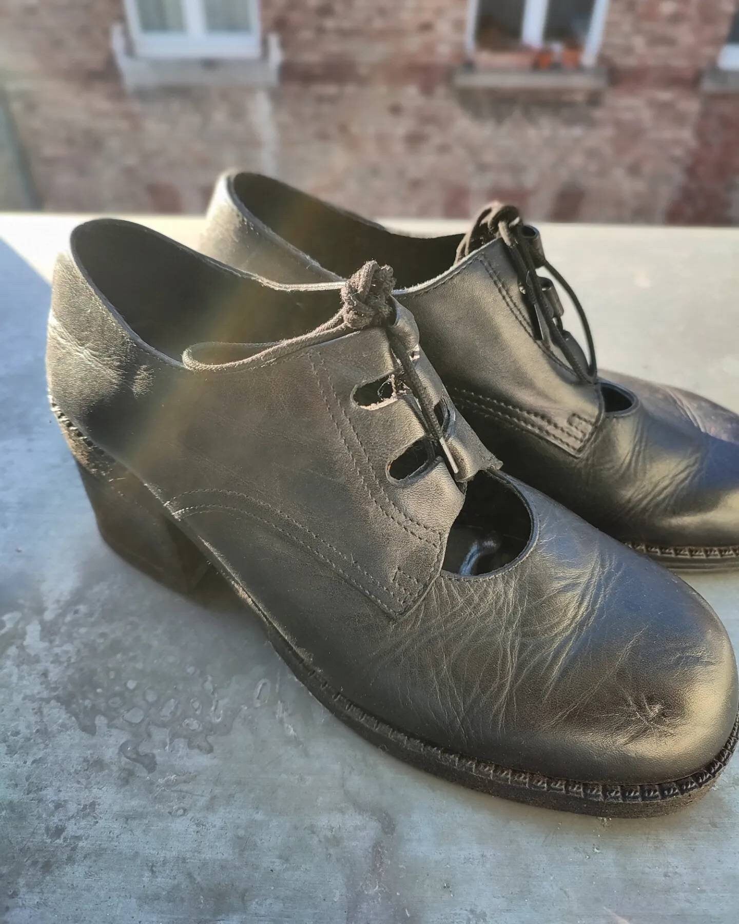 90s Leather Mary Janes| Vintage black platform heeled shoes| Grunge inspired black shoe boots