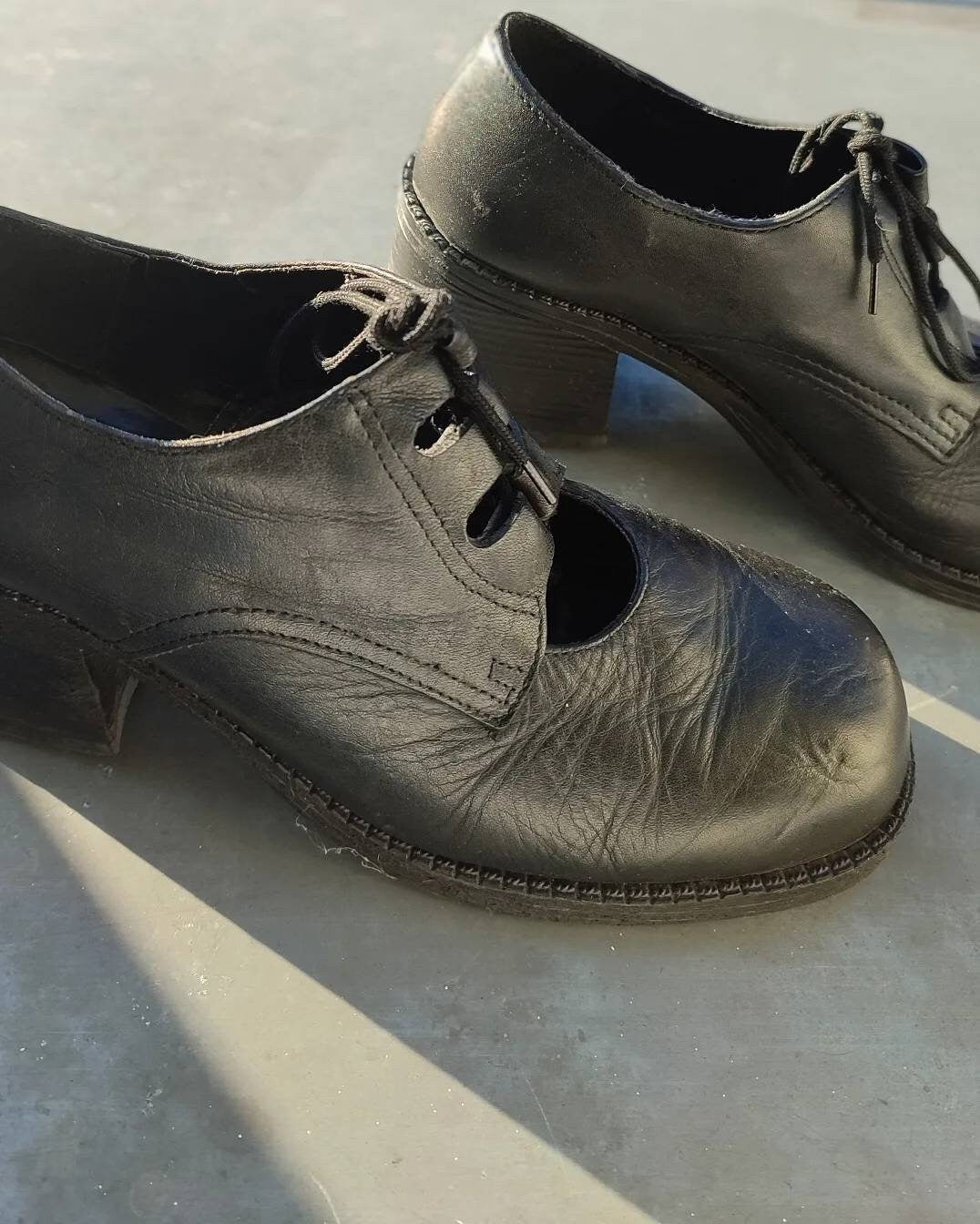 90s Leather Mary Janes| Vintage black platform heeled shoes| Grunge inspired black shoe boots