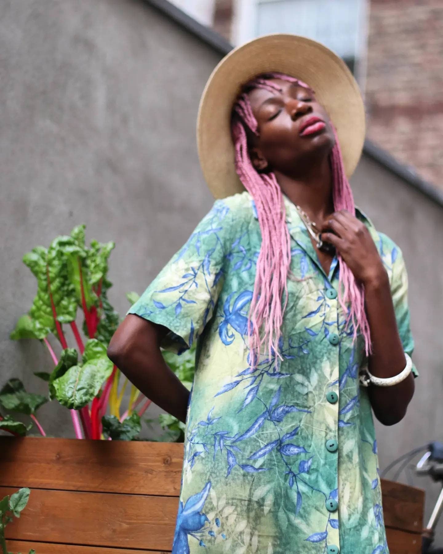 90s Floral Print Dress| Vintage green buttoned down short-sleeved Summer design| Maximalist Green Summer Dress