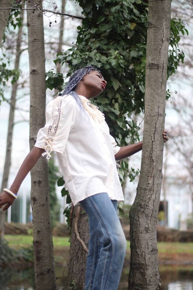 80s Cottage Core Cream Blouse| Statement Country Line short-sleeved design