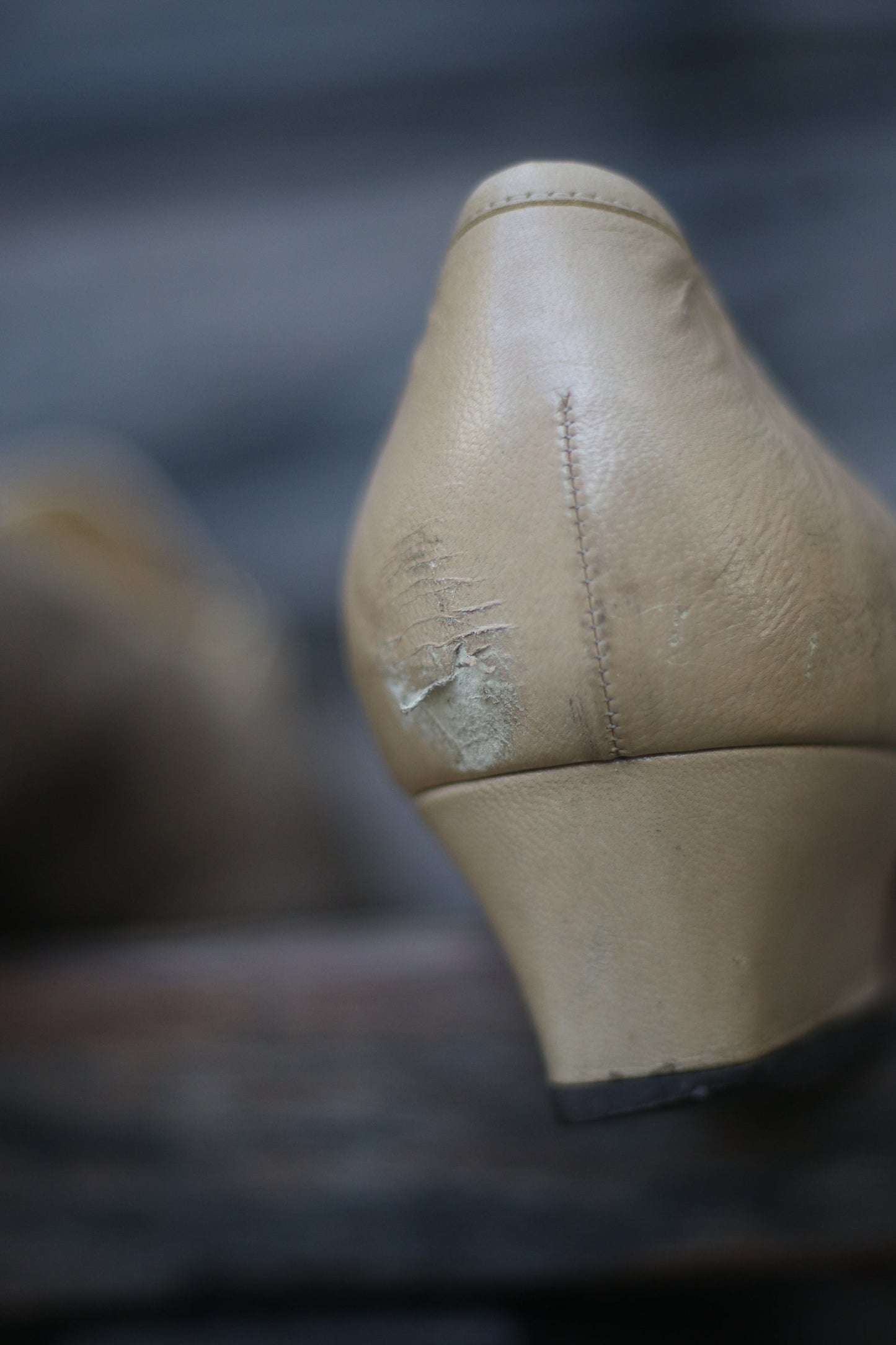 80s Gabor Brogues in Creme Vintage Preppy Slip Ins with Chain Detail