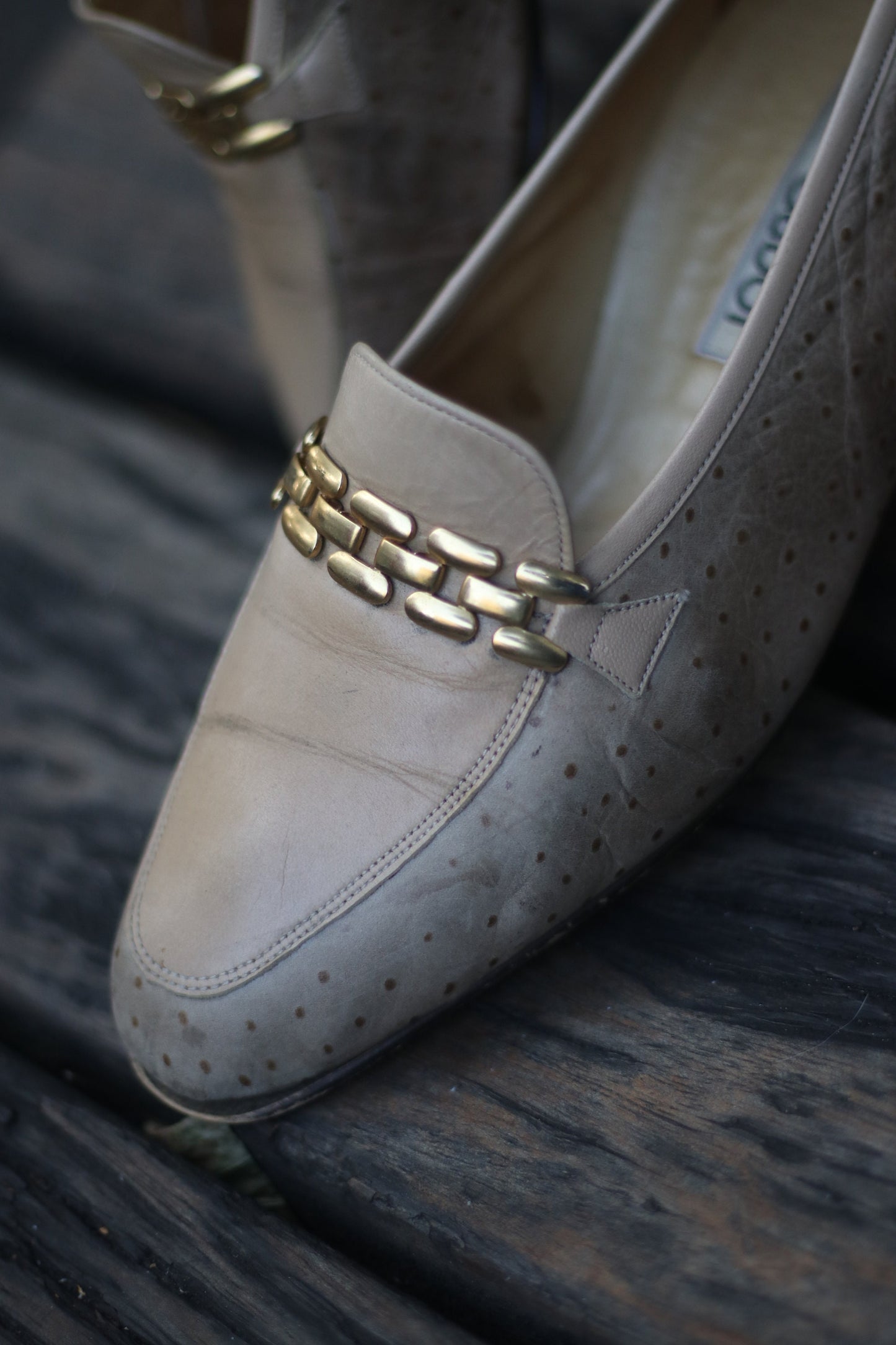 80s Gabor Brogues in Creme Vintage Preppy Slip Ins with Chain Detail
