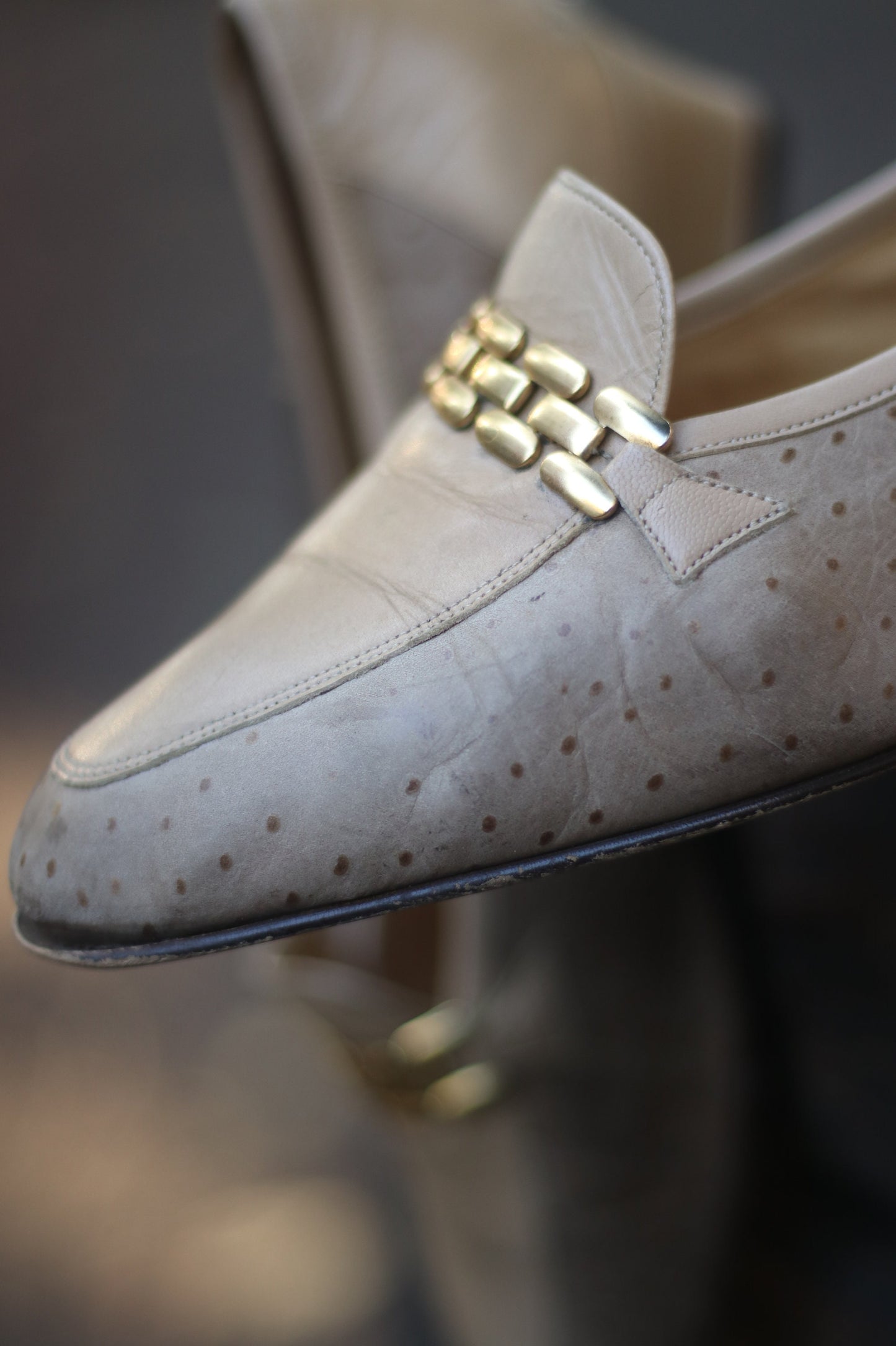80s Gabor Brogues in Creme Vintage Preppy Slip Ins with Chain Detail