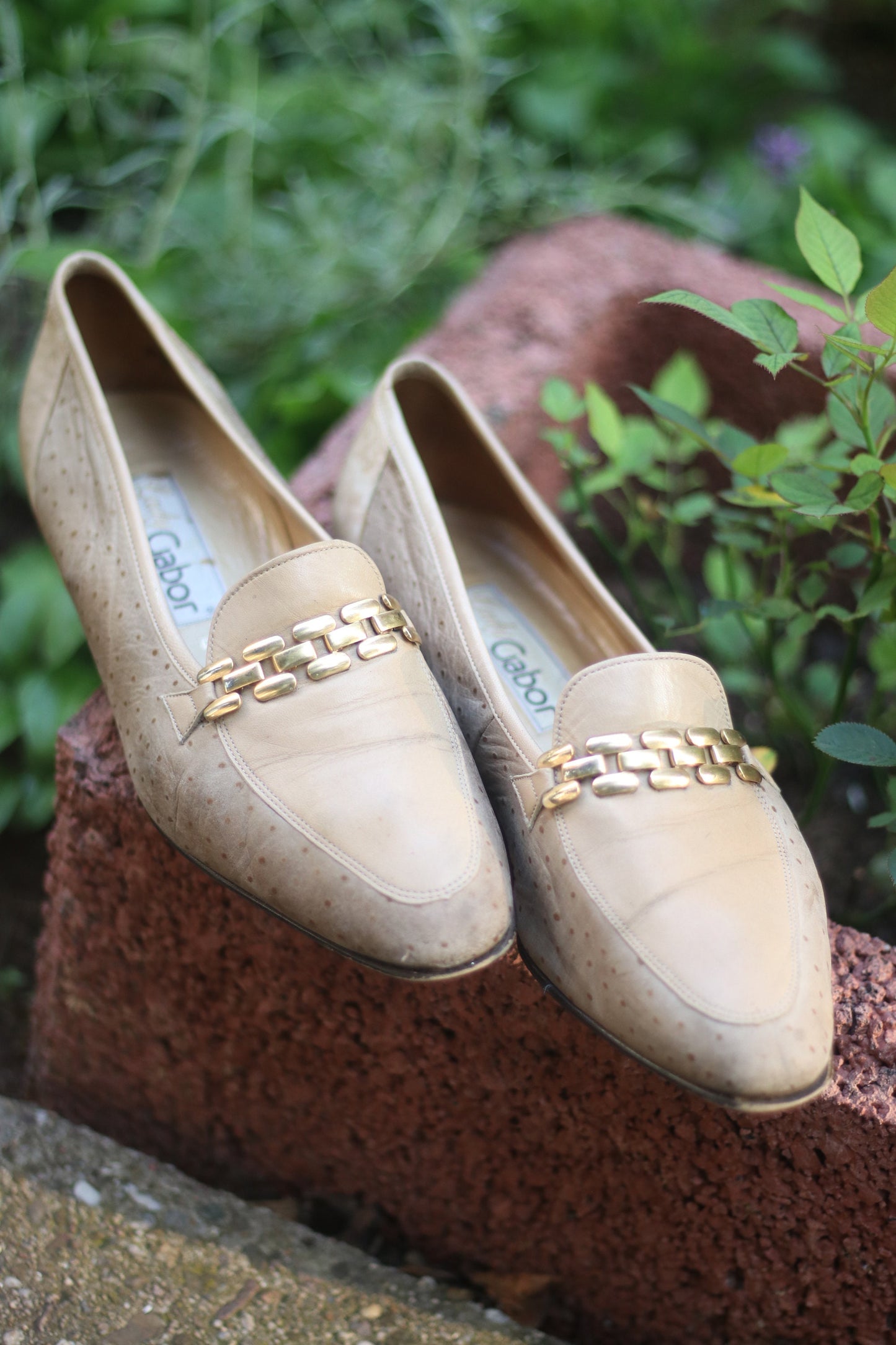 80s Gabor Brogues in Creme Vintage Preppy Slip Ins with Chain Detail