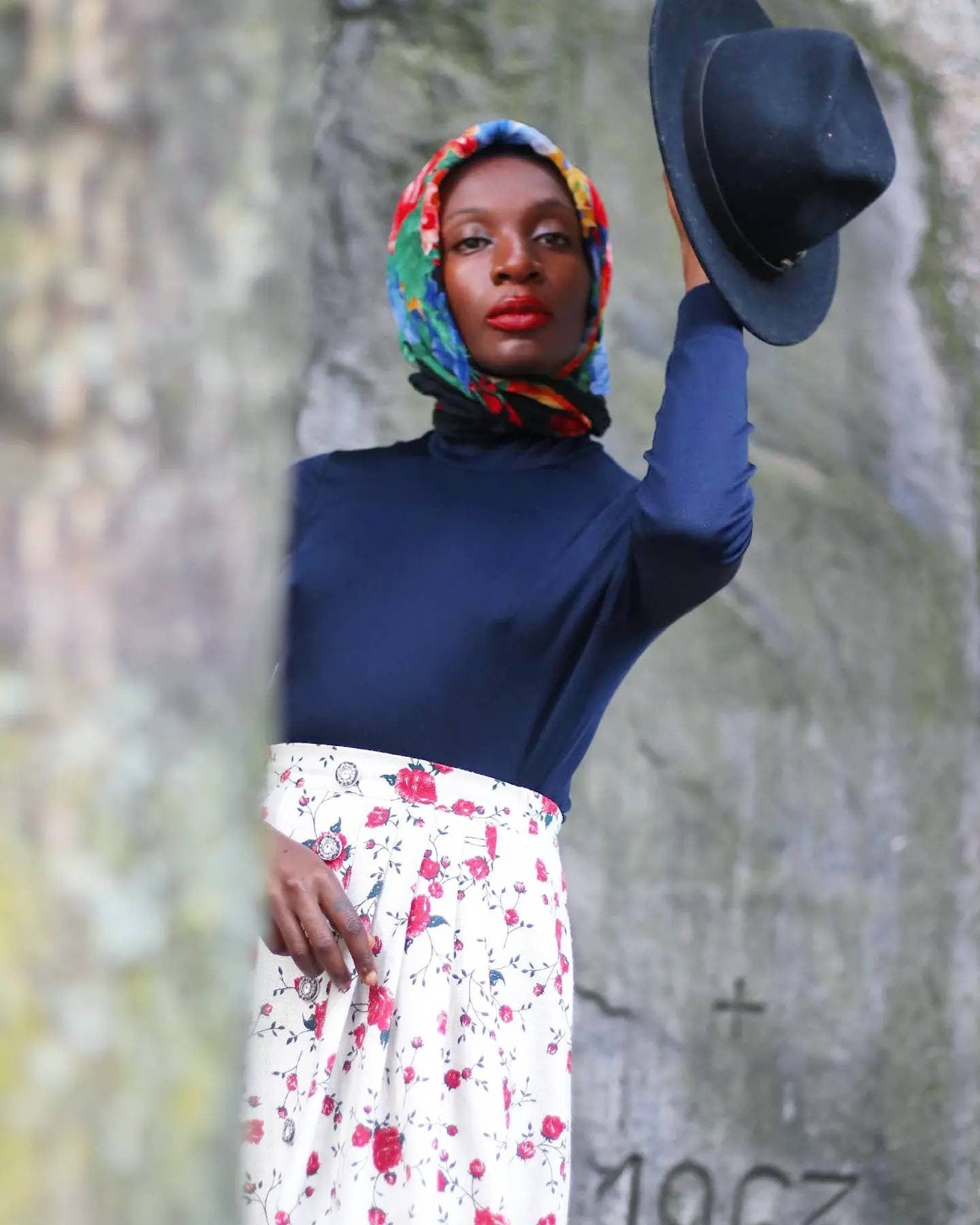 90s Floral Print Landhaus Skirt| Vintage Cream and red Bavarian floral skirt with wooden buttons