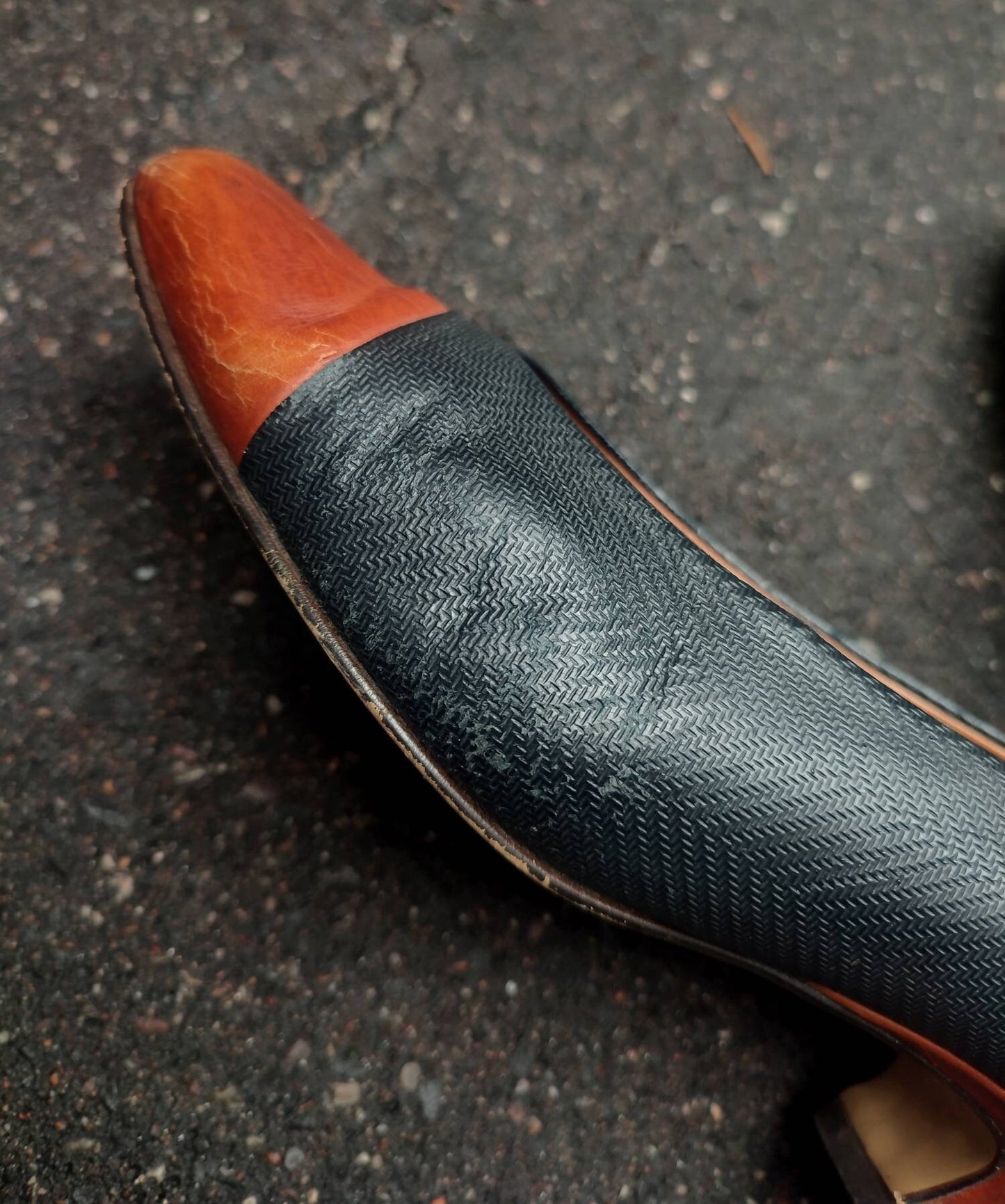 Vintage Gabor Leather Shoes | Two toned 80s leather slip in