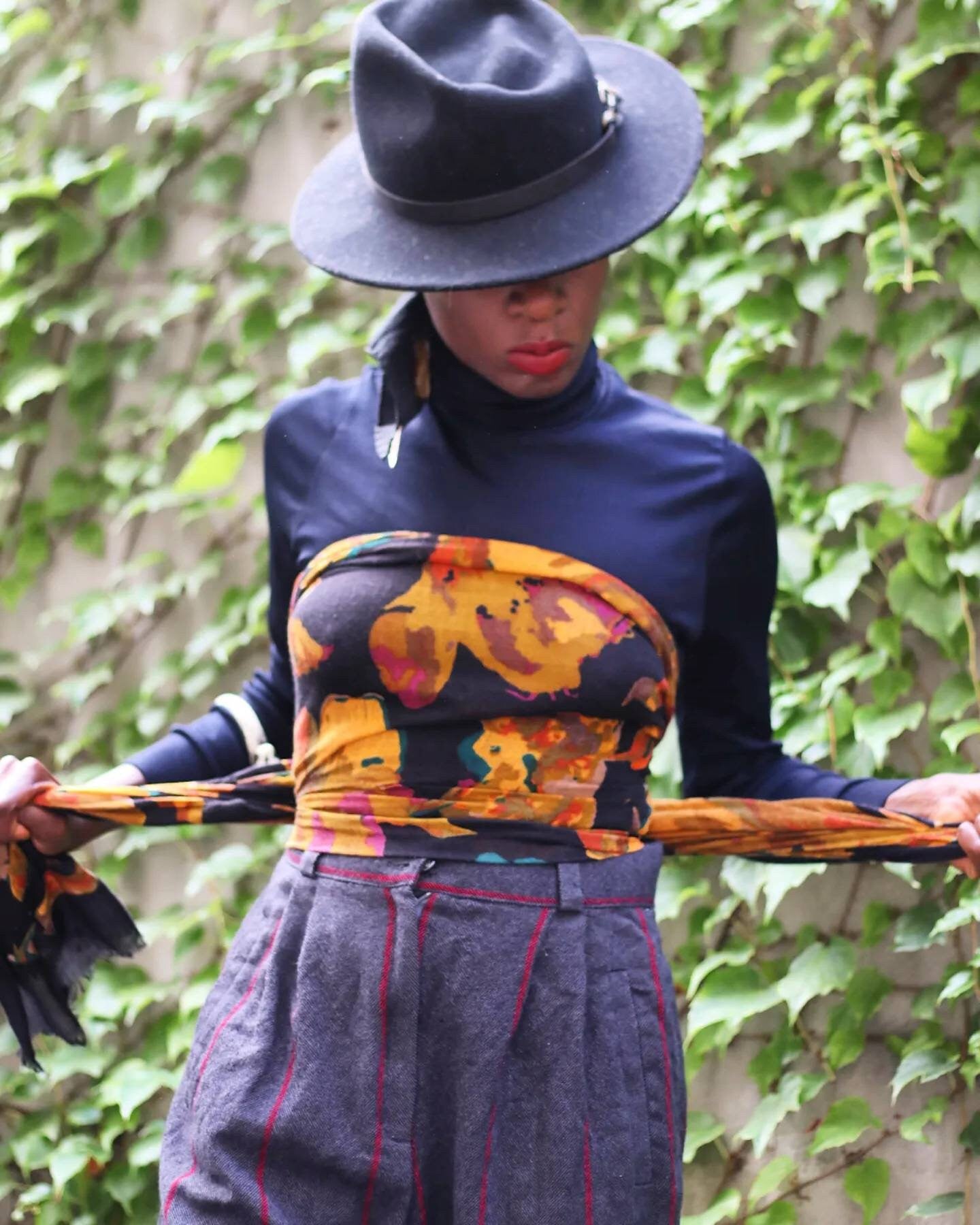 Fuchs Schmitt floral print scarf| Vintage Dark Bloom scarf
