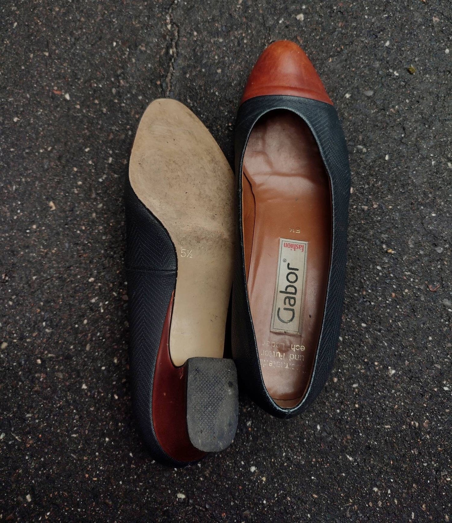 Vintage Gabor Leather Shoes | Two toned 80s leather slip in