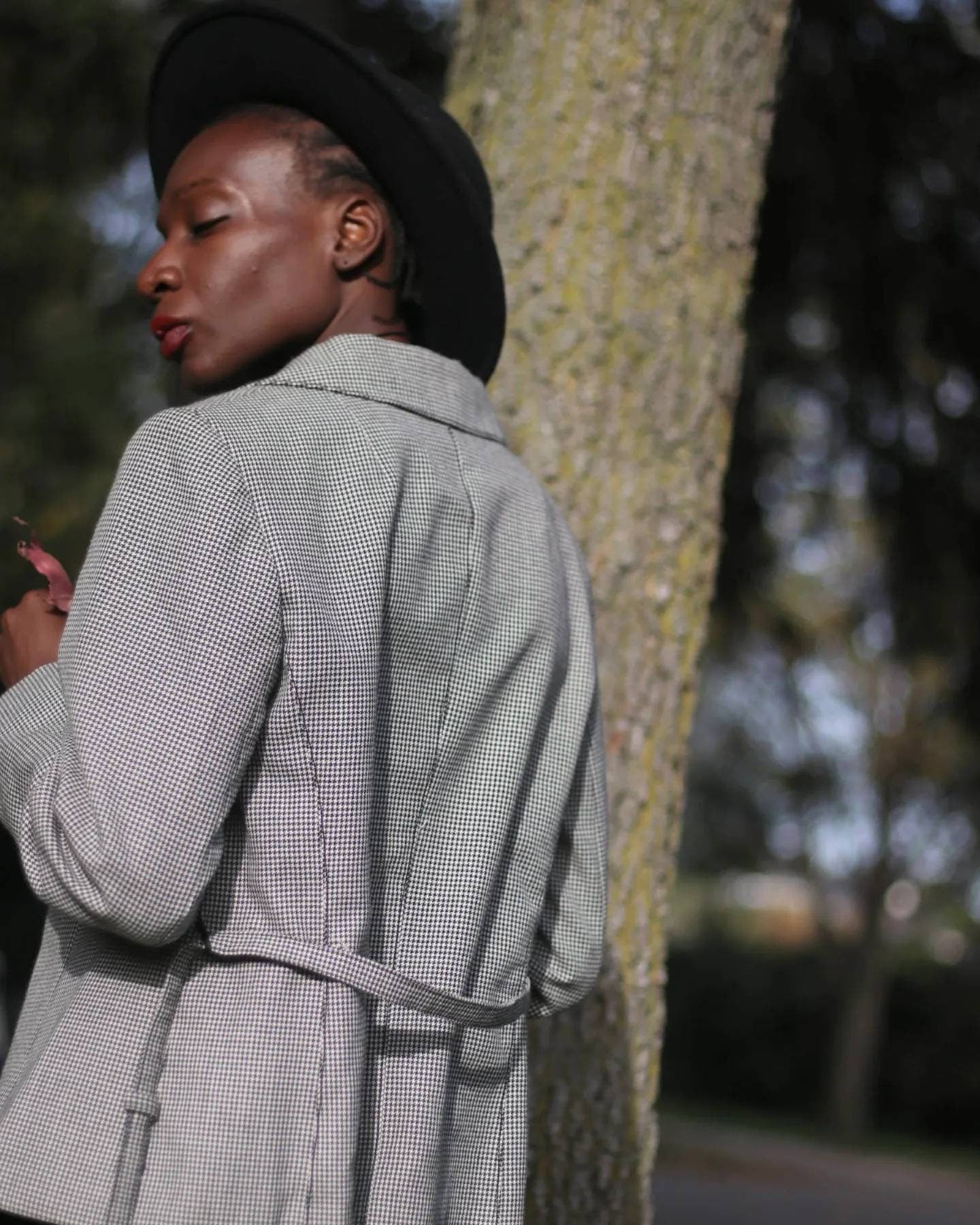BB Model Checkered Blazer with tie| Vintage black and white blazer shirt with statement collar
