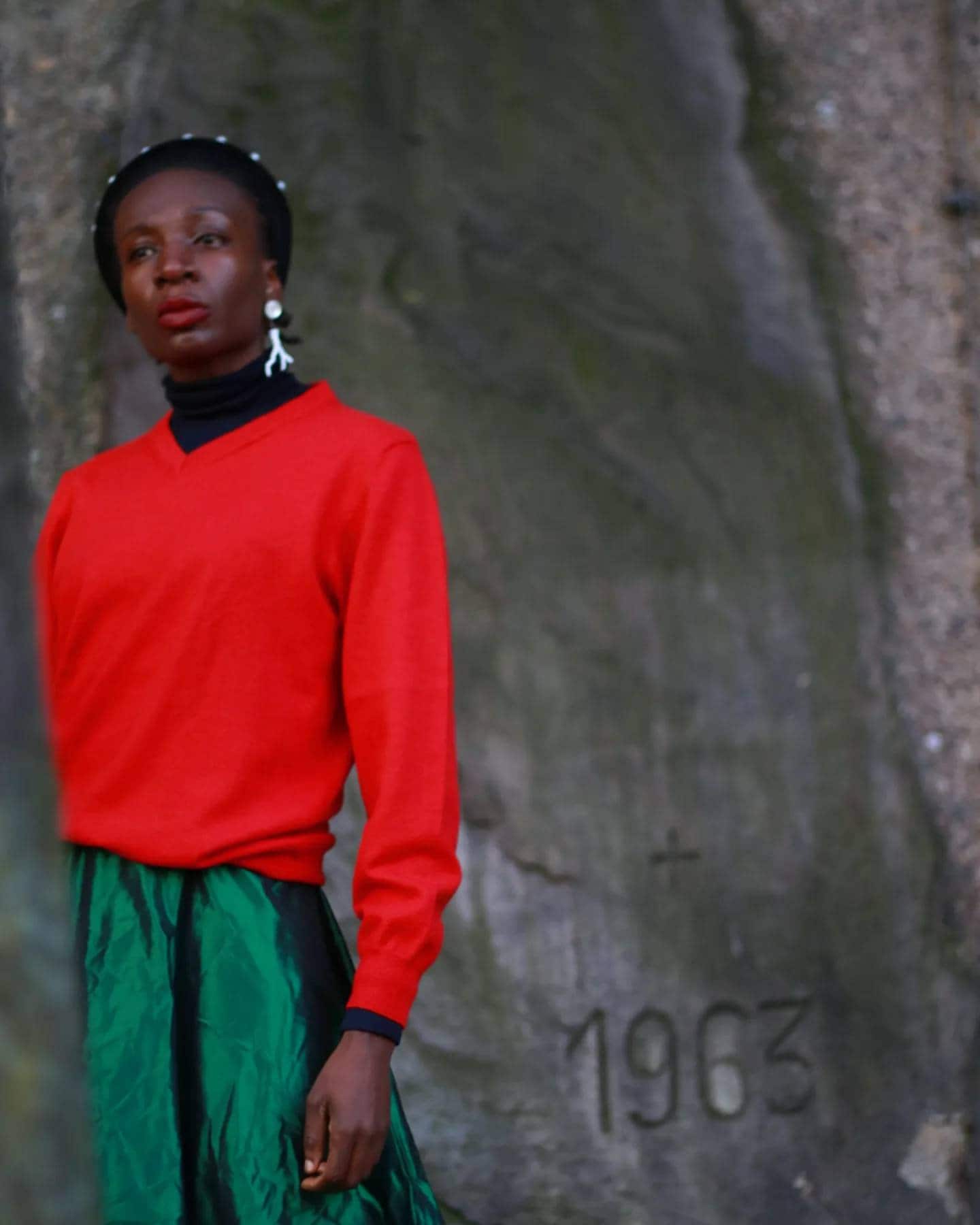 80s A.W Dunmore wool blend knit | V neck classic sweater