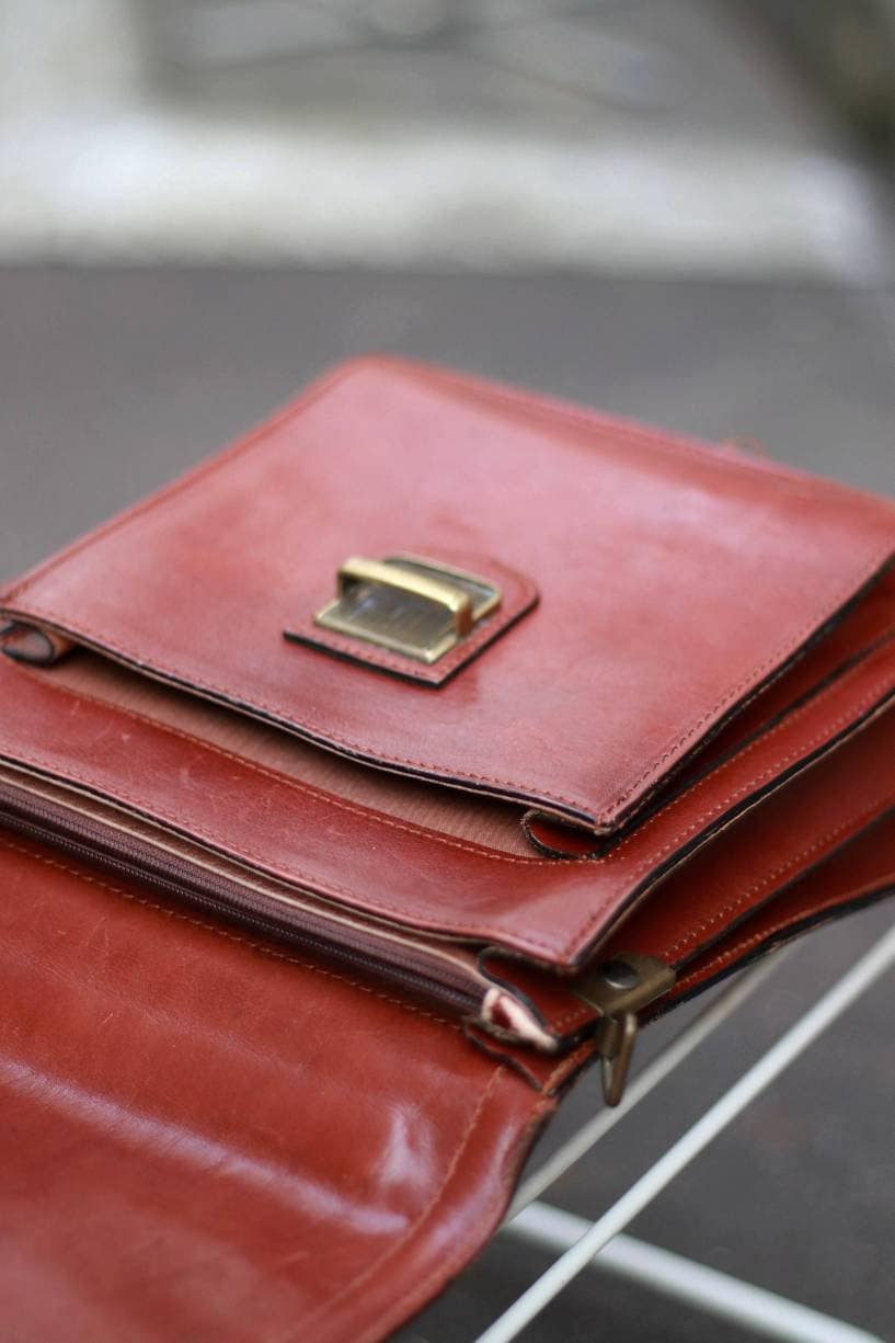 Vintage Brown Leather Top Handle Bag | 70s old school design