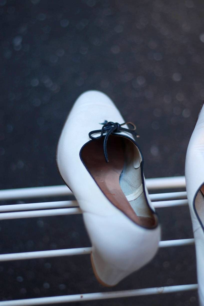 Vintage Monochrome Heels with Cute Bow detail| 80s black and white pumps.