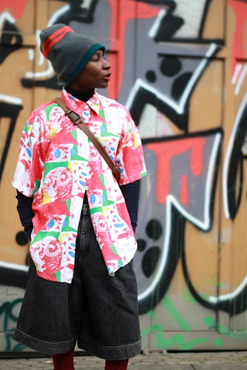 90s bold abstract print blouse| Vintage geometric short sleeved shirt in red and white