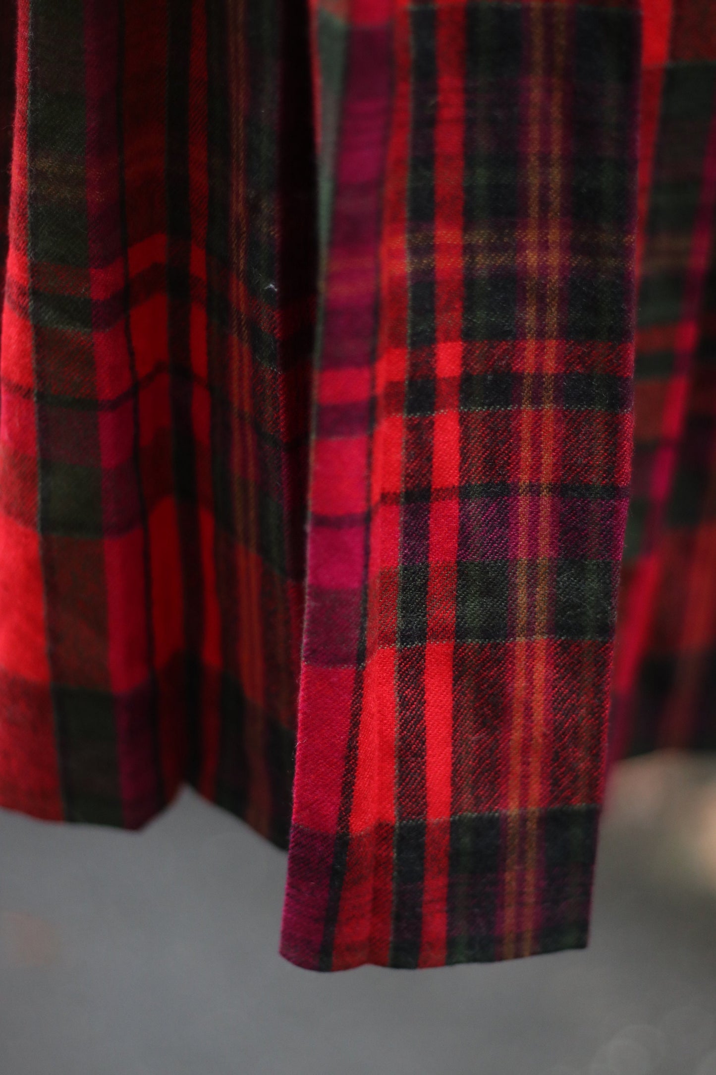 80s Bianca Wool Skirt| Vintage red and black pleated checkered skirt | Preppy plaid over the knee design