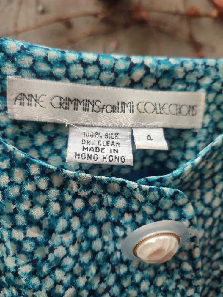 Anne Crimmins For Umi Collections| Vintage Silk Evening Jacket in blue and white with Scalloped hemline