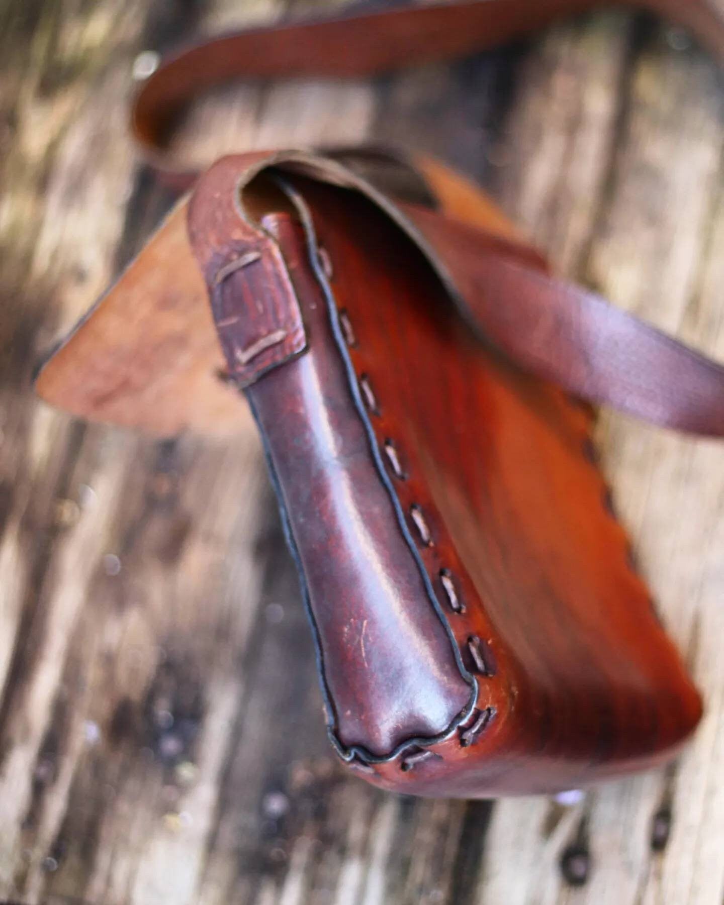 70s handbag brown bag with woven details| Bohemian compact shoulder bag with thick straps