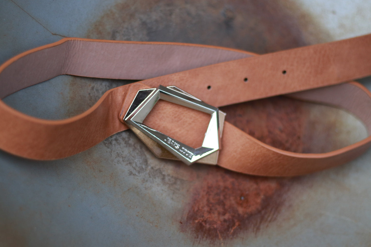 90s brown leather belt| Vintage minimalist accessory with silver colored buckle| Classic Leather Design