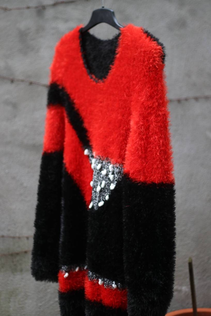 80s Fuzzy Sweater| Vintage crazy print knit| Oversized women's red jumper| Textured red black mini dress| Crazy pattern metallic sweater |