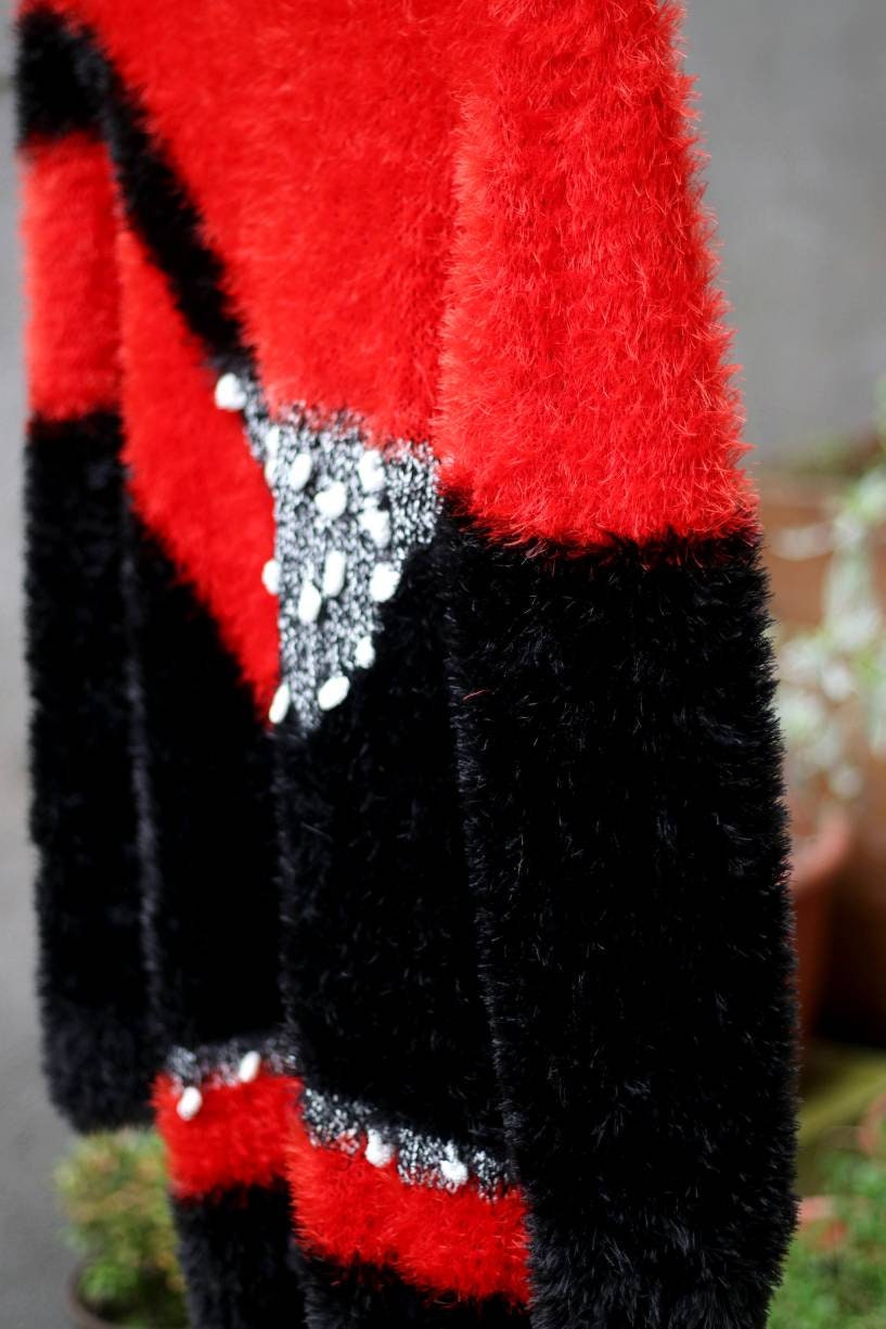 80s Fuzzy Sweater| Vintage crazy print knit| Oversized women's red jumper| Textured red black mini dress| Crazy pattern metallic sweater |