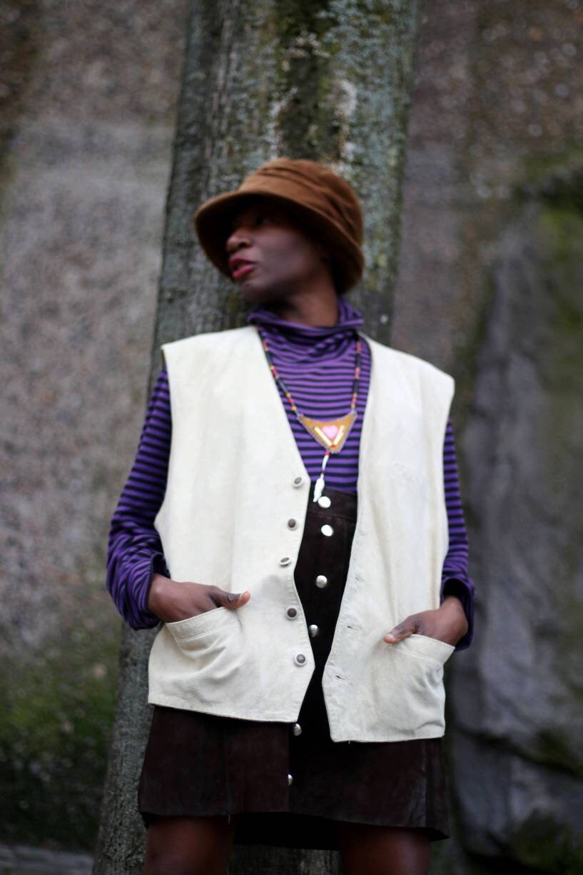 Vintage Suede vest in cream| 90s leather vest with pockets