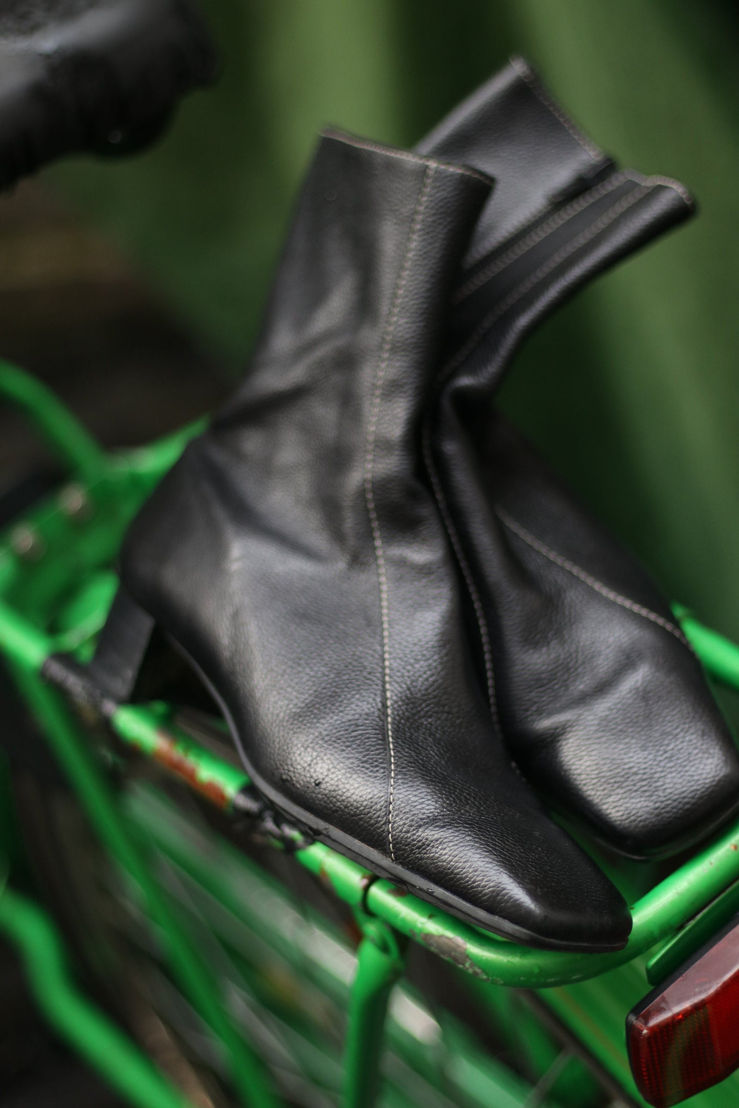 90s black leather boots| Minimalist striped leather shoes| Vintage Brunate Made in Italy Boots| Capsule Wardrobe Boots