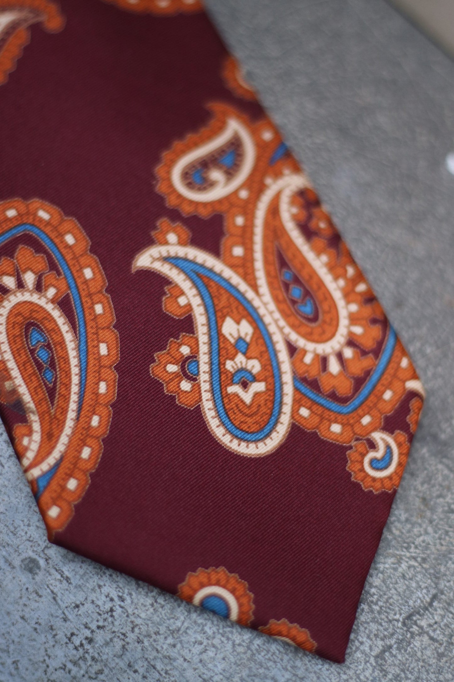 Vintage red eye drop print tie| Fillorio 90s silk mens wear suit Red Paisley Tie – Mens Paisley Silk Necktie