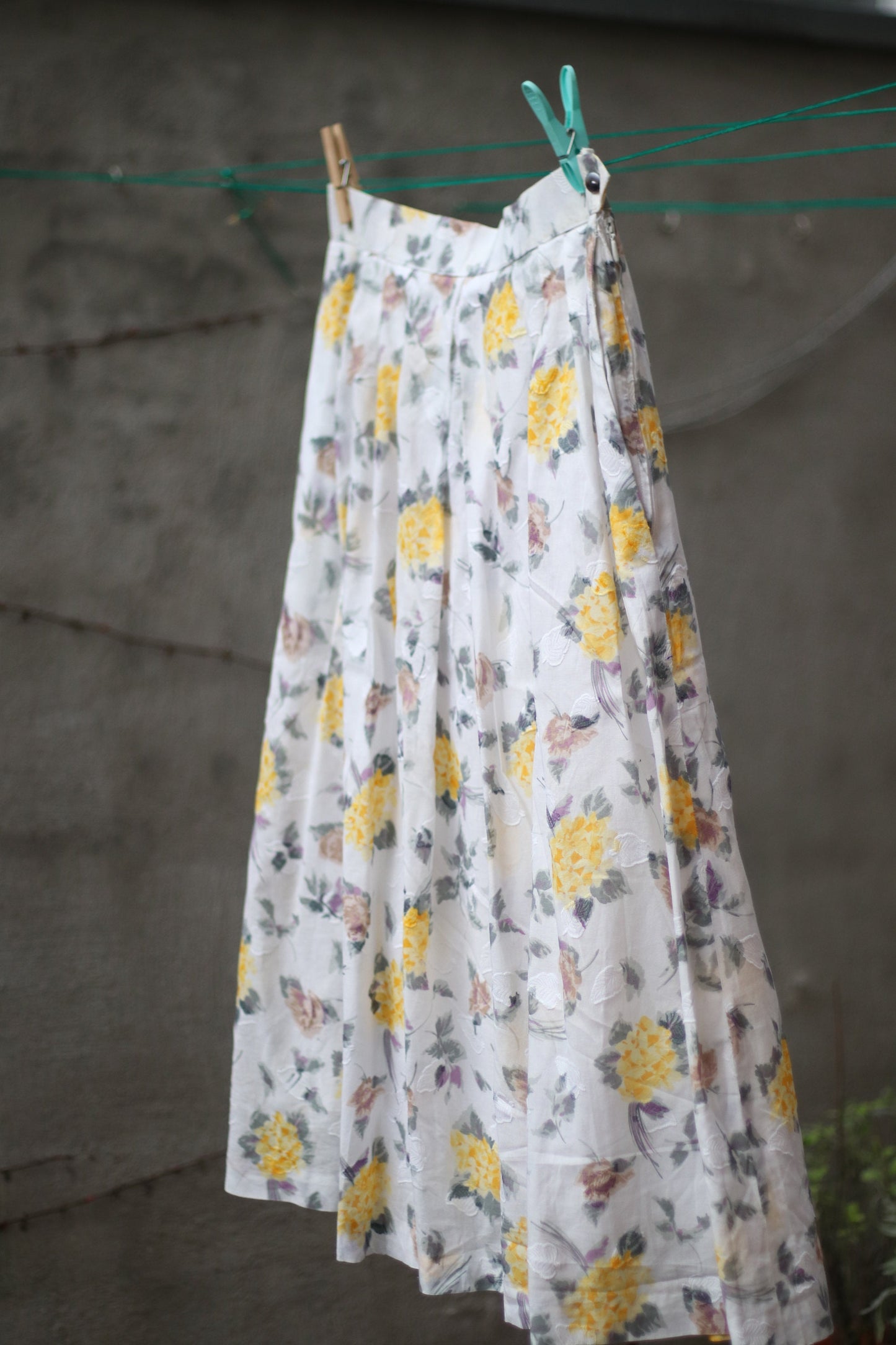 Vintage Skirt with Floral Print | Bohemian pleated Midi skirt in yellow and white