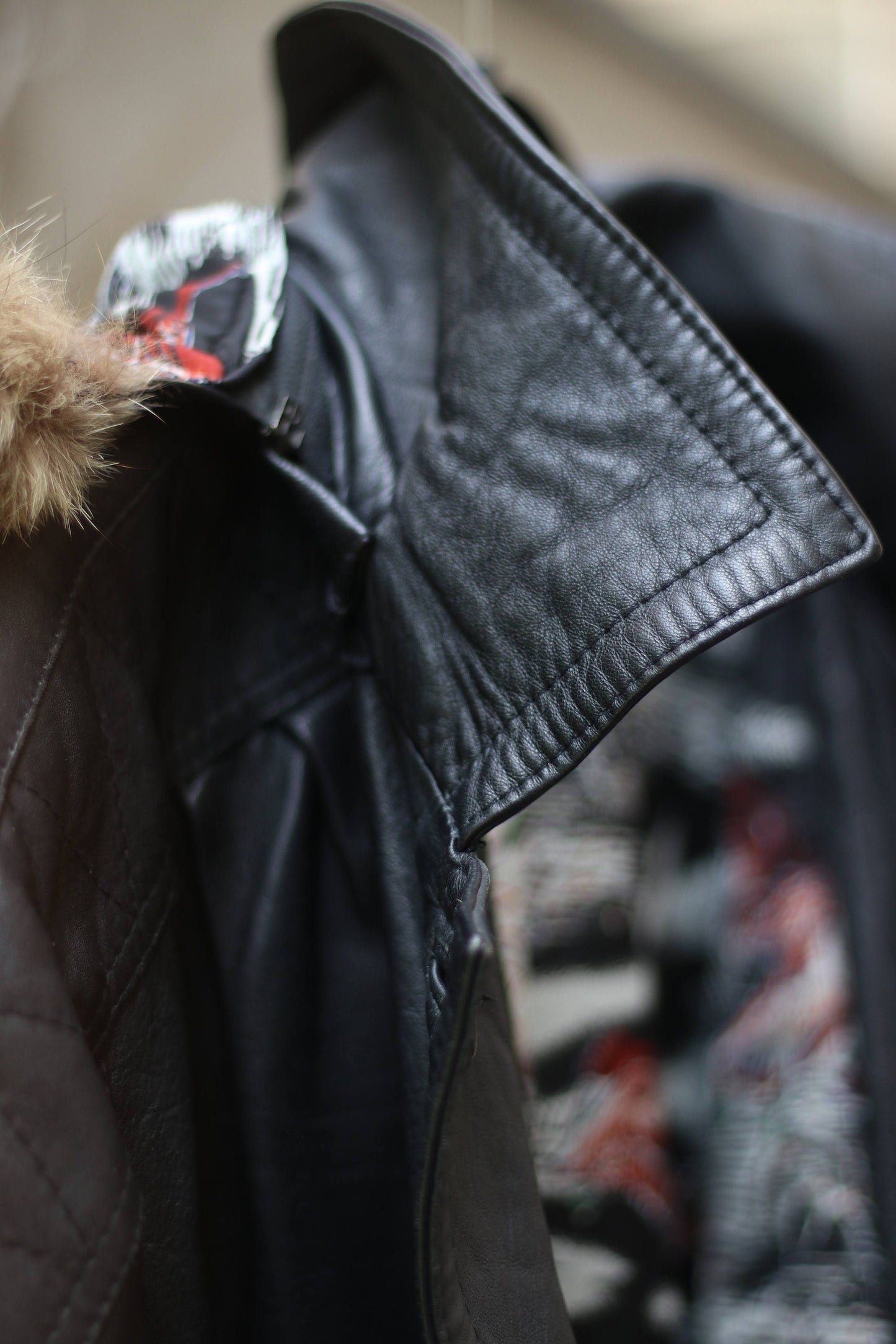 90s Leather Jacket with Faux Fur trimmed hood| Vintage Black Leather Coat with statement lining| Minimalist winter coat