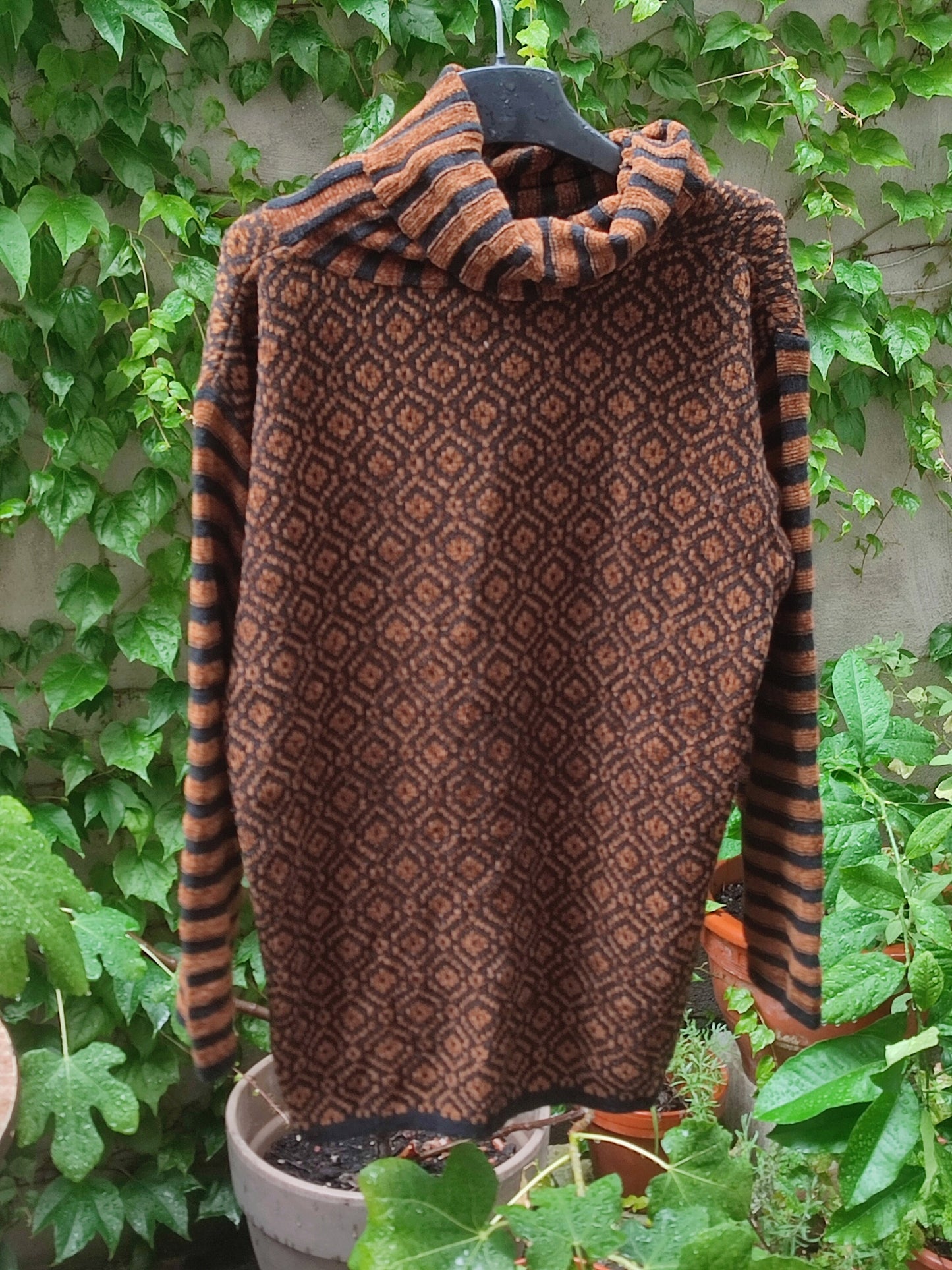 90s Olsen Collection Knit| Vintage striped Statement Monochrome Winter Pullover | Brown turtleneck long sleeved sweater