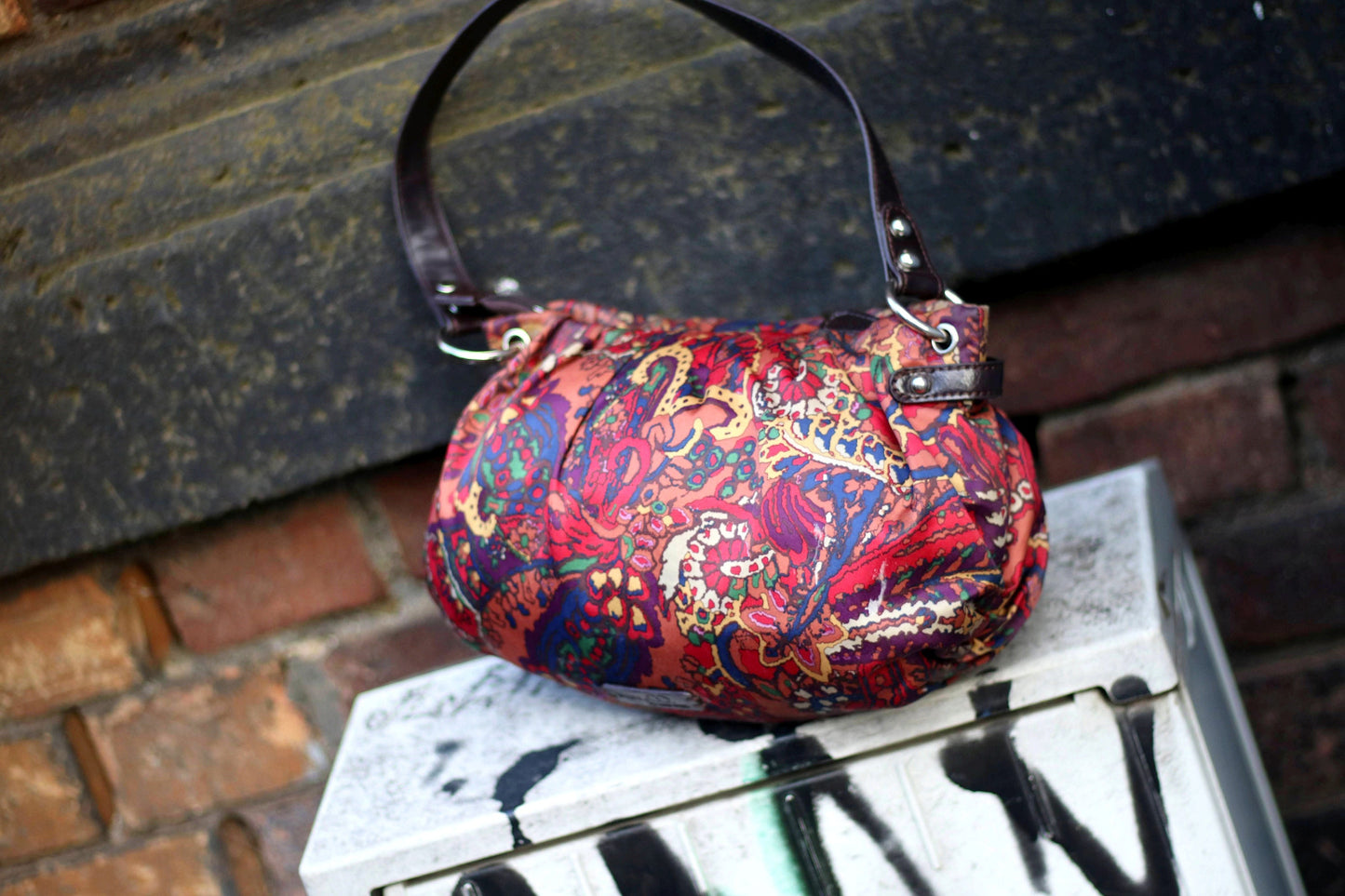 90s nine west printed bag| Vintage fabric handbag| Compact red shoulder bag chic and maximalist