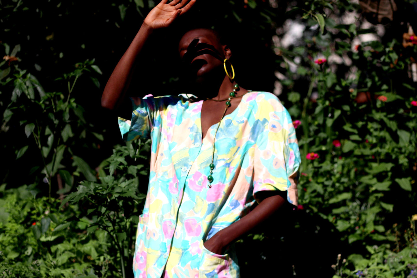 Vintage Floral Print Blouse| 80s short sleeved blue lightweight blazer| Yellow and blue arty shirt