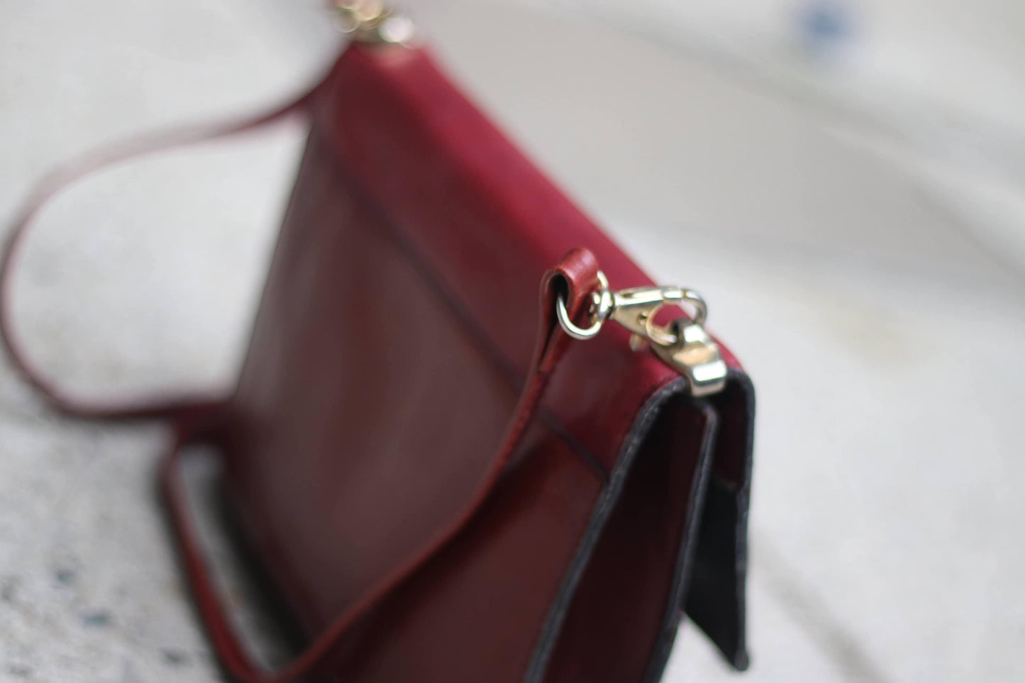 90s red leather handbag| Vintage compact shoulder bag| Minimalist Classic Leather clutch and mini shoulder bag