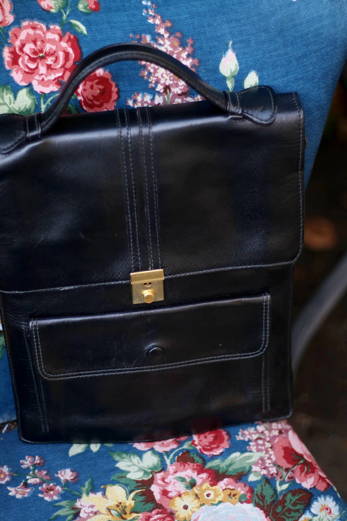 70s Black Top Handle Bag | Vintage retro leather old school design| Minimalist Capsule wardrobe bag