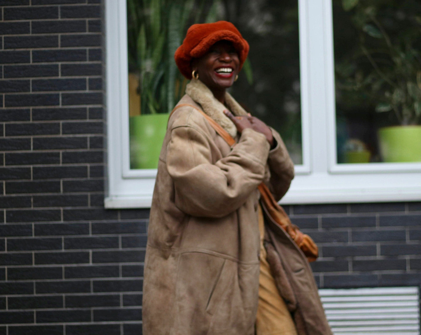70s Shearling Coat| Vintage Brown Unisex Winter Coat| Oversized Minimalist Bohemian Outerwear