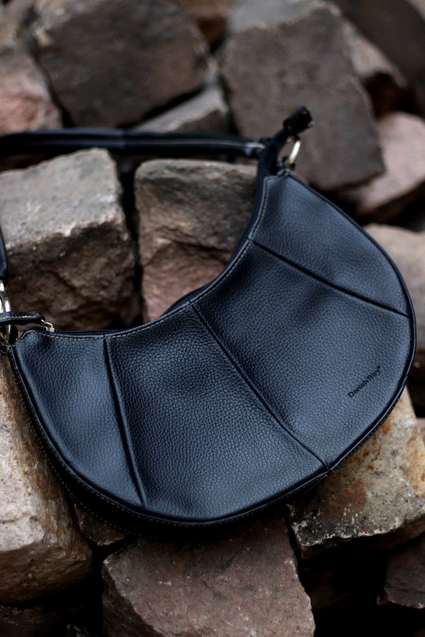 90s Daniel Ray Bag| Women'sVintage Minimalist chic handbag| Classic Black Shoulderbag for Capsule Wardrobe