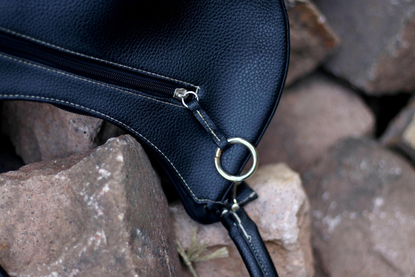 90s Daniel Ray Bag| Women'sVintage Minimalist chic handbag| Classic Black Shoulderbag for Capsule Wardrobe