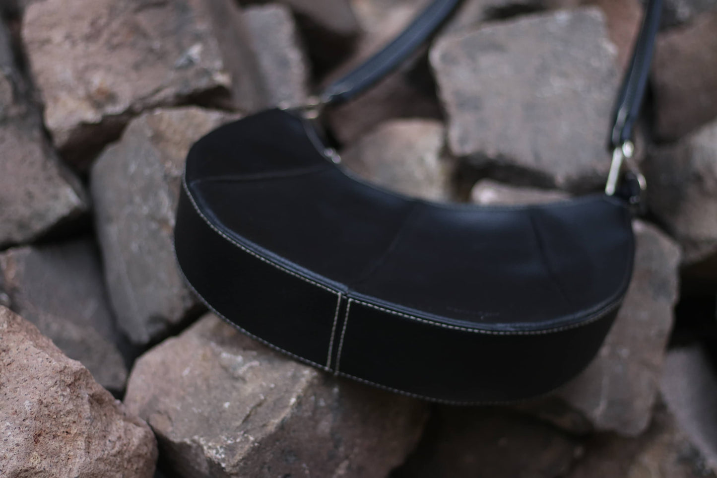 90s Daniel Ray Bag| Women'sVintage Minimalist chic handbag| Classic Black Shoulderbag for Capsule Wardrobe