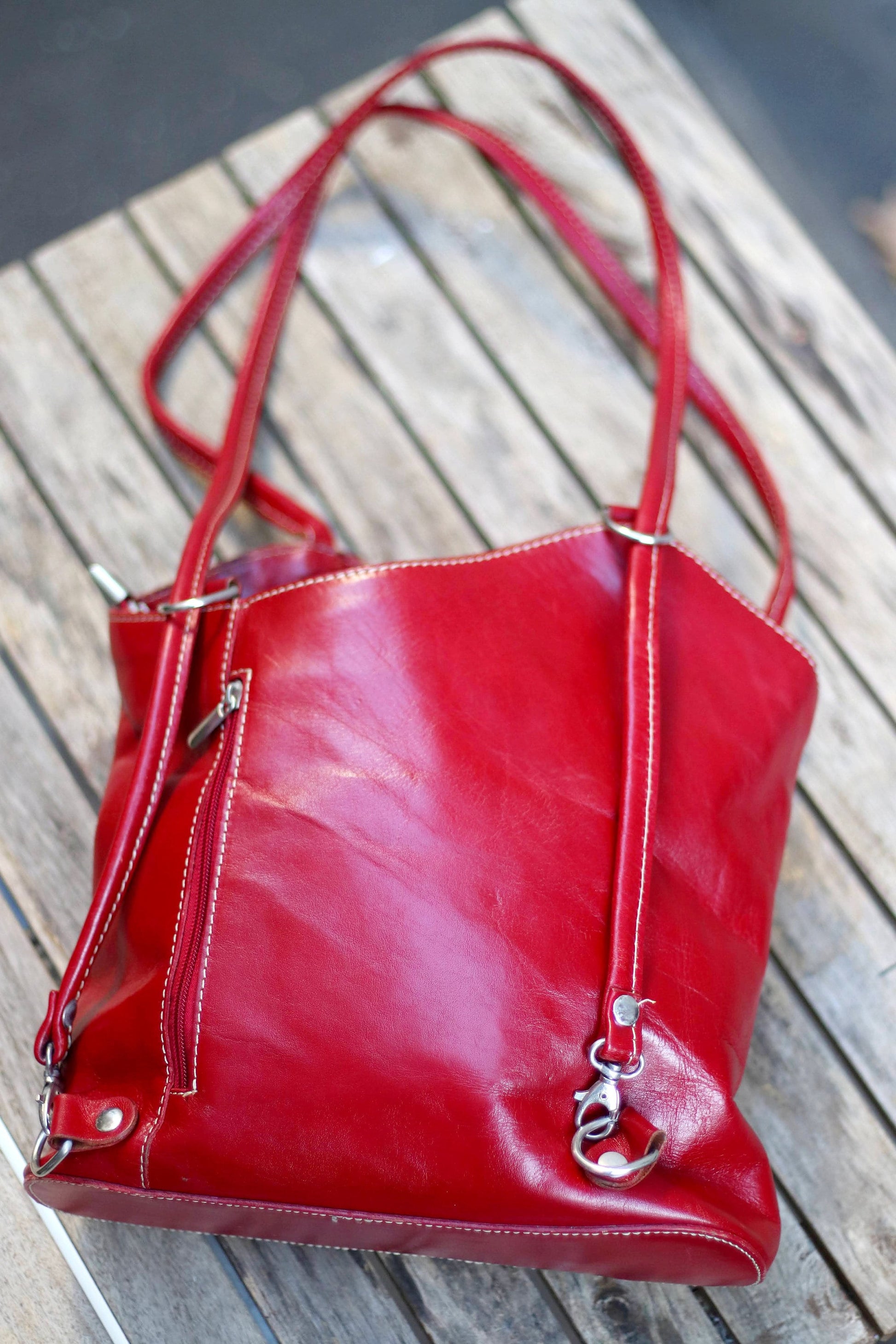 70s Red Leather Bag| Vintage Minimalist Shoulderbag| Women's Chic Handbag|Minimalist Purist functional shoulderbag|