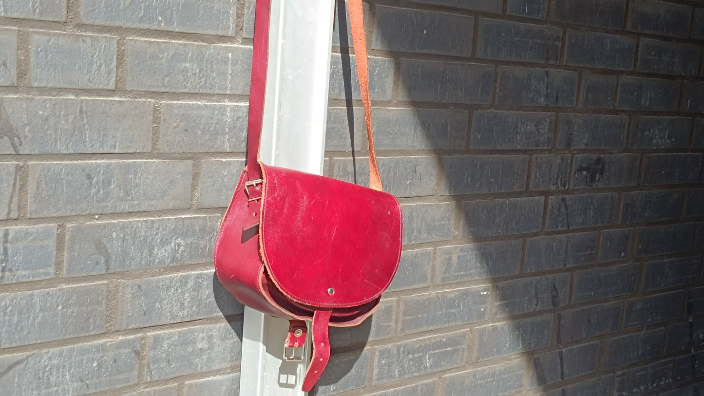 Vintage Red Leather Crossbody Bag - 70s Saddle Shoulder Purse